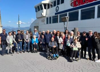 “Nonni in traghetto”: una giornata di inclusione sul Lago di Garda