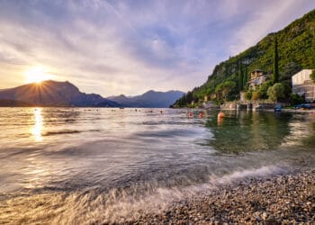 I borghi di Lierna: suggestioni medievali, bianche spiagge e panorami