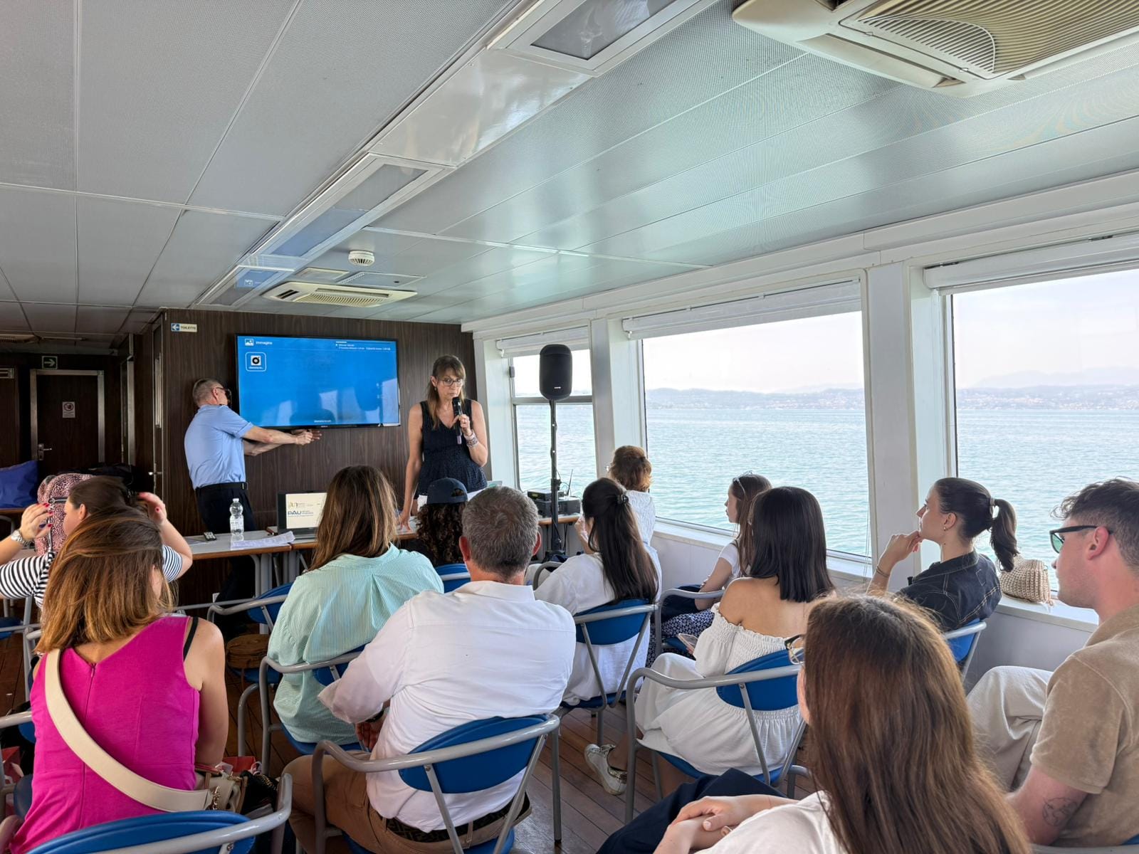 A lezione sulla motonave: la Summer School sul Garda riscuote grande successo