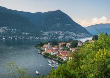 From Torno to Montepiatto: a circular trek through history and scenery